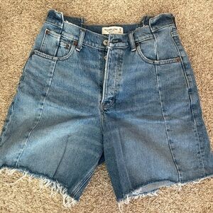 Abercrombie Curve Love High Rise 7 Inch Dad Shorts